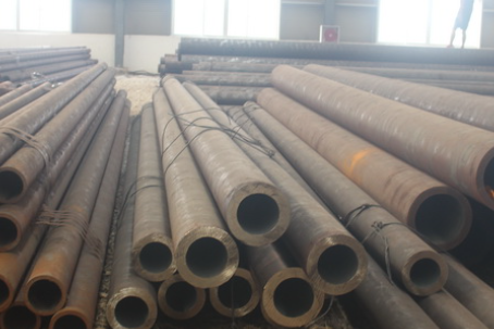 红山街道30CrMo无缝钢管